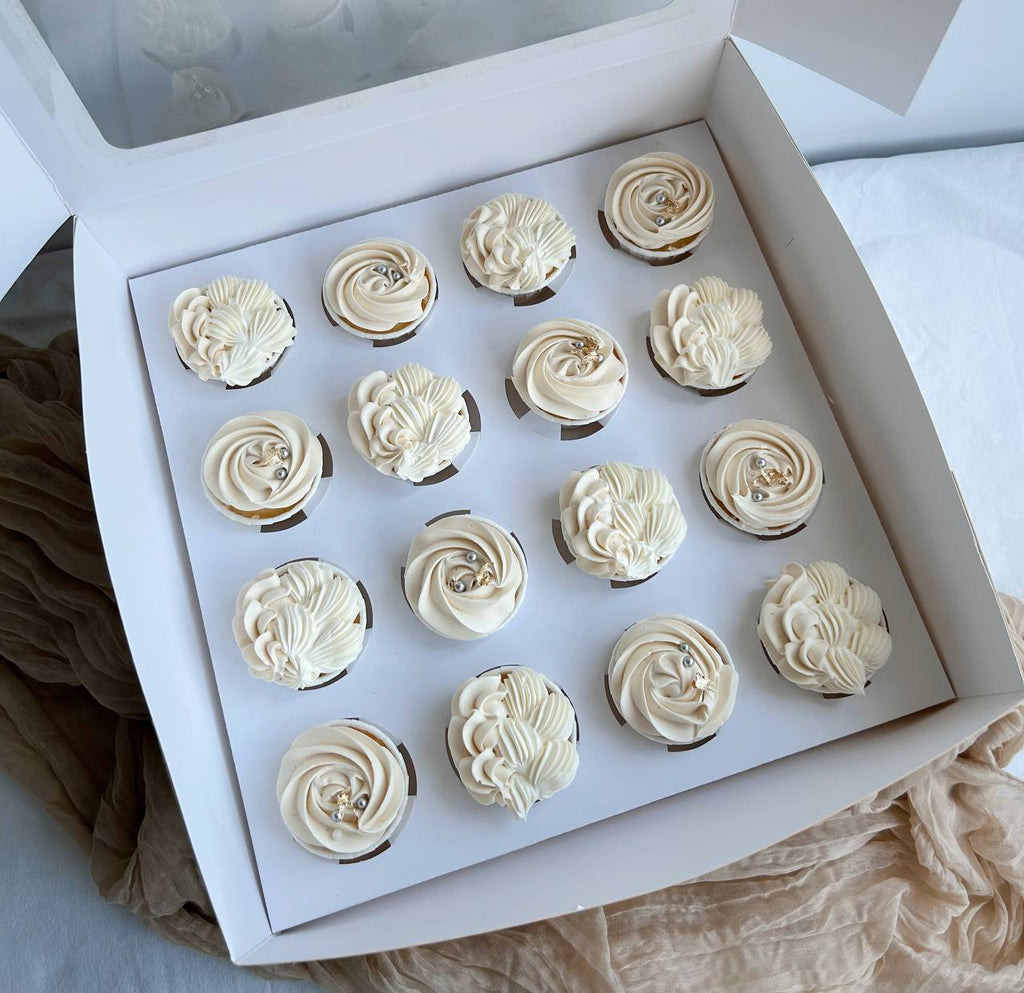 Customised Cupcakes (Gender reveal)