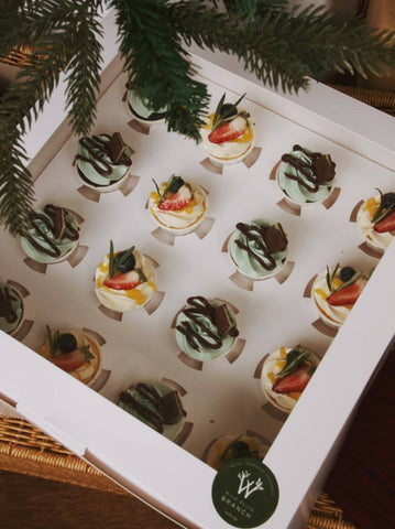 Festive cupcakes (16 cupcakes)