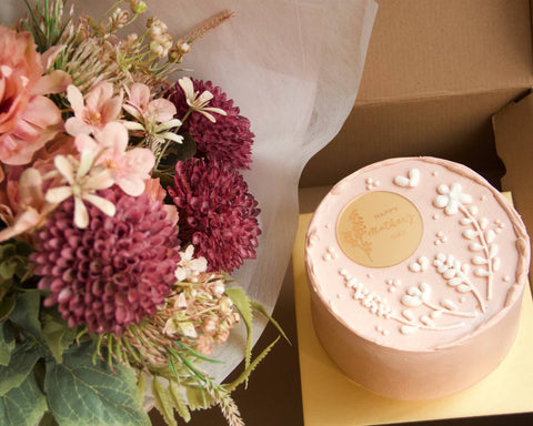 Mother's Day Special: Lily of the Valley cake bundle