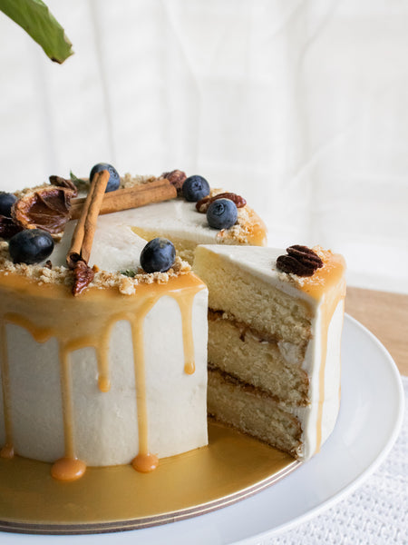 WOBXKRISTEN: Salted Caramel Pecan Cake + Frame