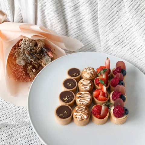 Tea Time + Mini Preserved Flowers