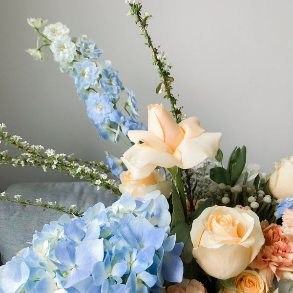 Fresh Blooms: Antoinette (With Vase)