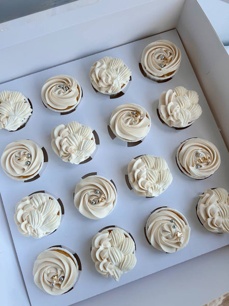Customised Cupcakes (16 cupcakes)